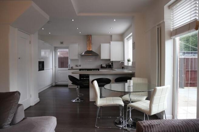 Kitchen / Breakfast Room