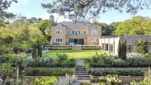 Glentree, Barnet Lane, Borehamwood WD6 3QU