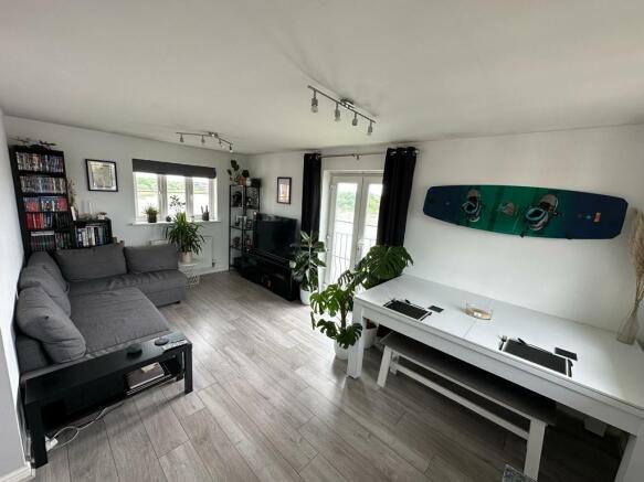 Photo 3
