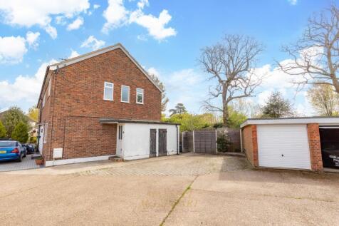 Fairlawns, Horley, RH6