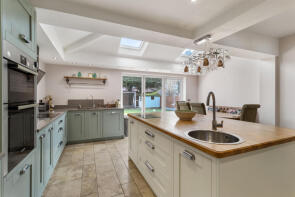 44, Windsor Drive, Altrincham WA14 5AN