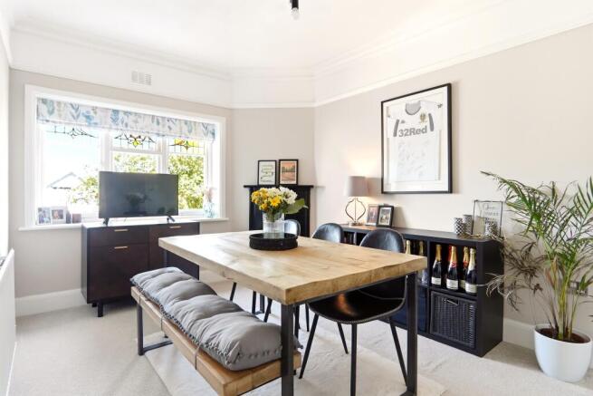 3 bed Flat for sale Image 10