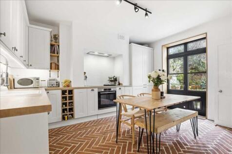 Montpelier Grove, London