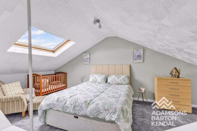 6 bed Detached for sale Image 10