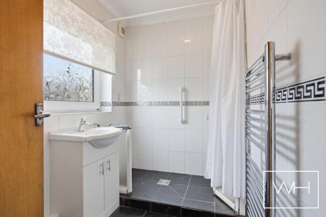 3 bed Bungalow for sale Image 6