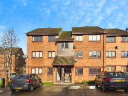 27, Wallis Way, Horsham RH13 6SS