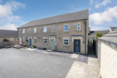 Knights Way, Gilstead, Bingley, West Yorkshire, BD16