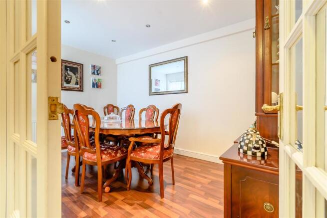 8469923-interior17.jpg