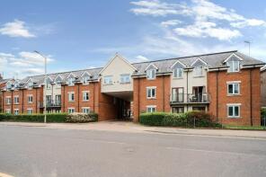 59, Sanders Place, Walsworth Road, Hitchin SG4 9SY