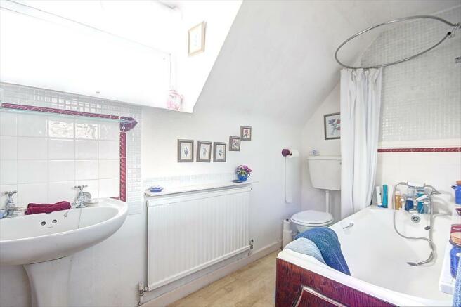 Bathroom.jpg