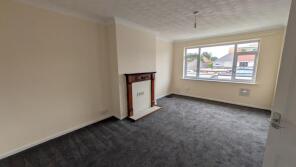 12, Laburnum Grove, Slough SL3 8QS