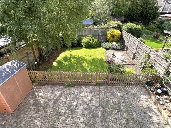 Rear Garden Overview 568