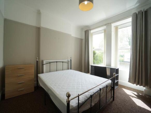 Bedroom 1.JPG