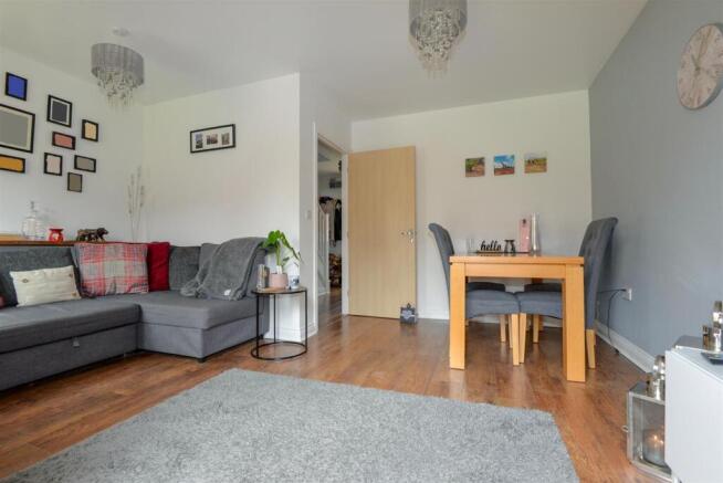 Living Room 1.jpg