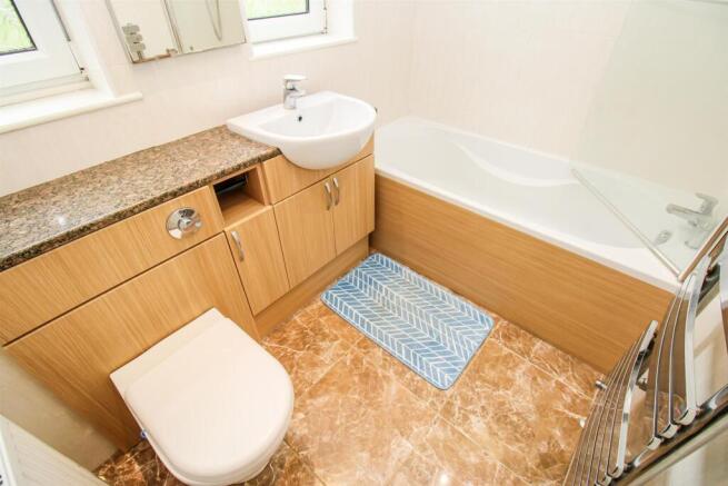 BATHROOM/W.C.