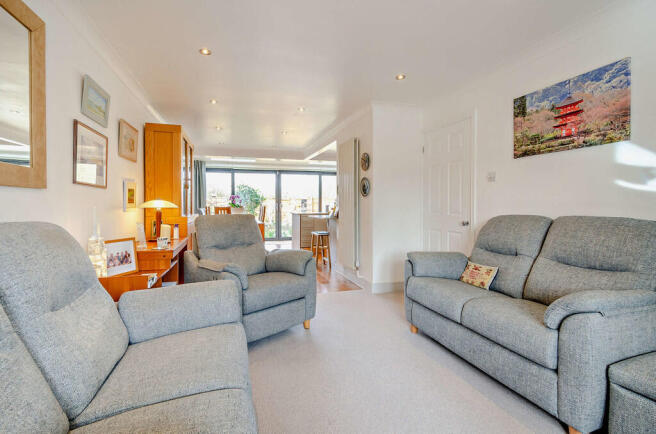 8682845-interior0...