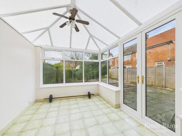 3 bed Semi-Detached for sale Image 8