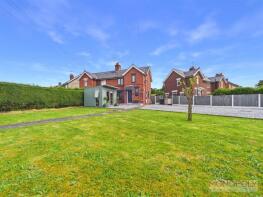 58, Cae Gwilym Lane, Cefn Mawr, Wrexham LL14 3LT