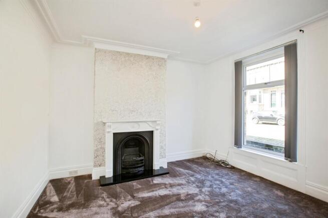 3 bed Terraced for sale Image 11