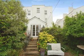 Flat 3, 67, Pittville Lawn, Cheltenham GL52 2BJ