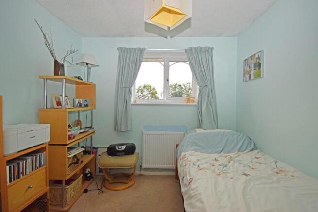 8 Crabtree Close, bed 3.jpg