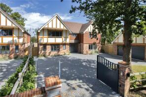 Oakview, Claygate Road, Yalding ME18 6FJ