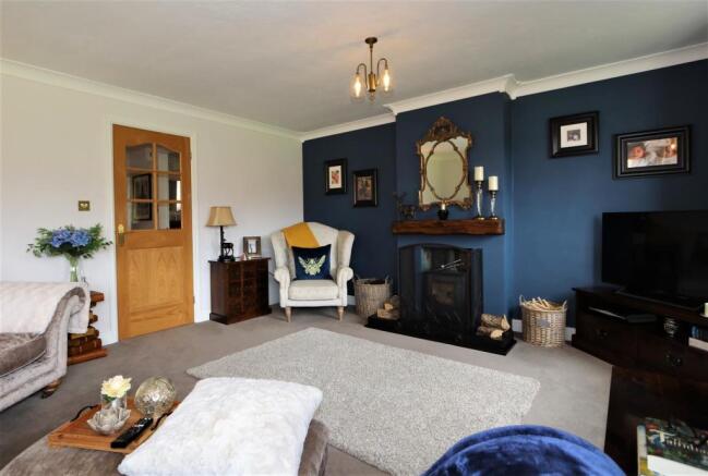SPACIOUS LOUNGE