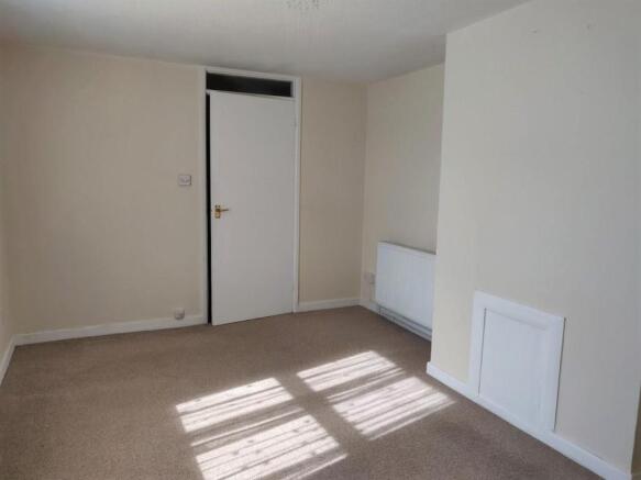 Living Room 1.jpg