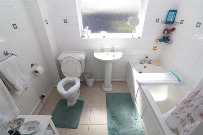 Bathroom / WC