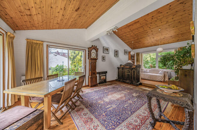 Sitting/Dining Room