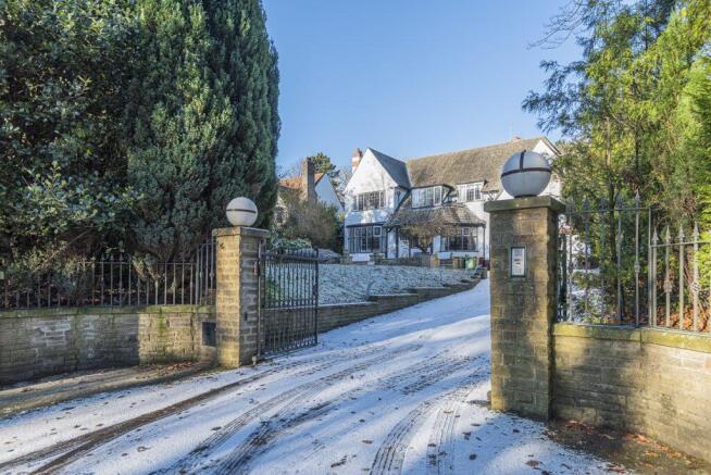 PLM - Sunningdale Front Exterior-11