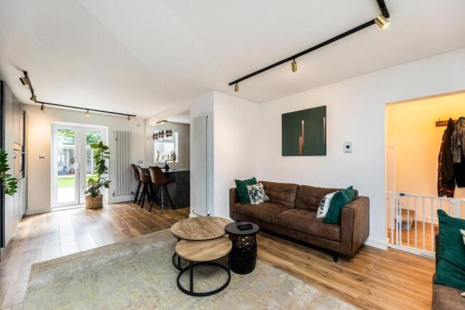 3 bed Terraced for sale Image 6