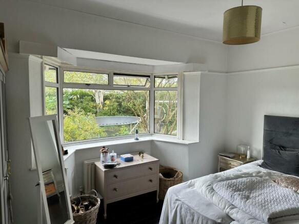 Bedroom 1.jpg