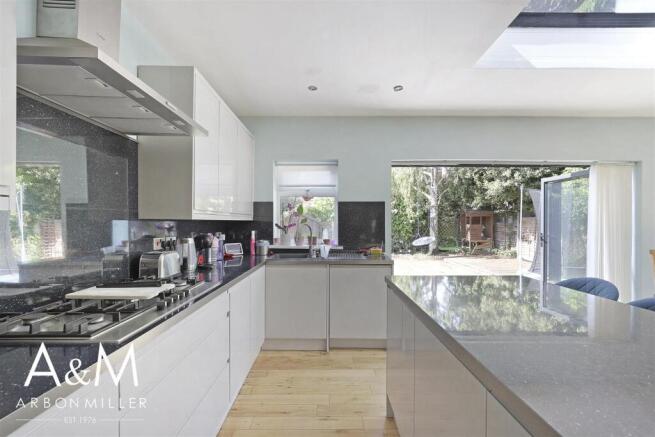 OPEN PLAN KITCHEN/DINER