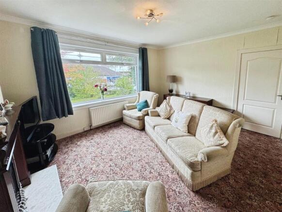 Limetree Drive, Clydebank photo 4