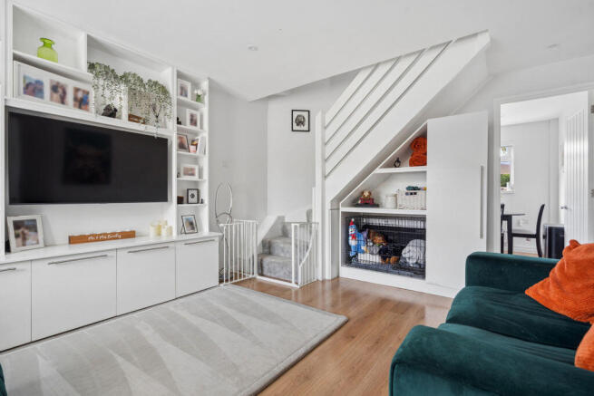 Bridgestone Drive, Bourne End photo 4