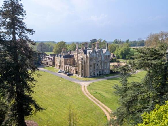 5 hurn court front 3