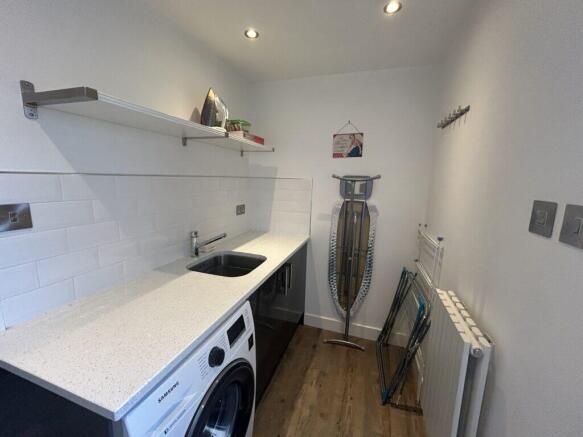 4 bed Detached for sale Image 10