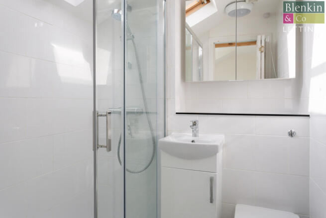 3 bed Town House to rent Image 9