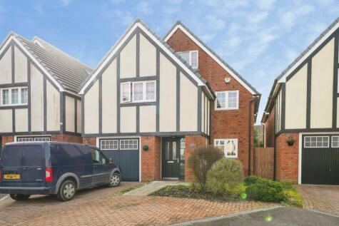 Barnpear Court, Tuffley, Gloucester, Gloucestershire, GL4