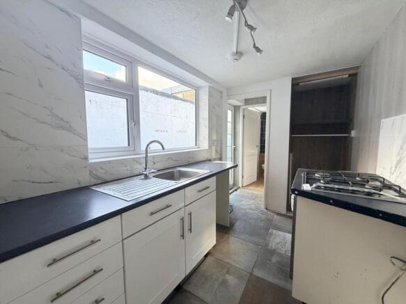 2 bed Terraced for sale Image 6