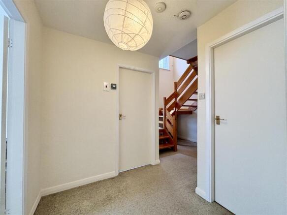 4 bed Semi-Detached for sale Image 6