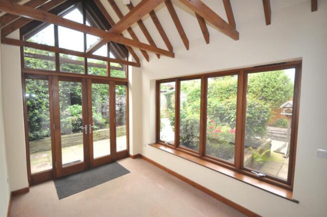 GARDEN ROOM