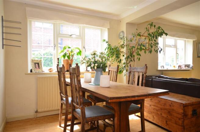 Kitchen/Dining Area