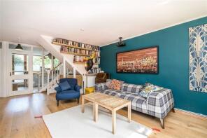 4, Norton House, Aytoun Road, London SW9 0UJ