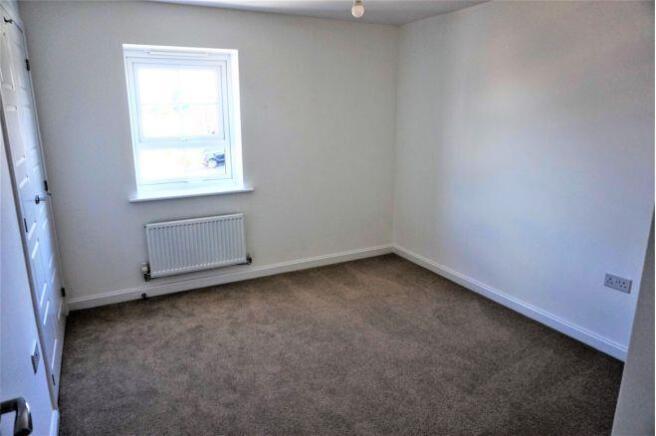 Bed 1.jpg