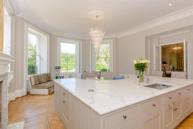 8380899-interior07-800.jpg