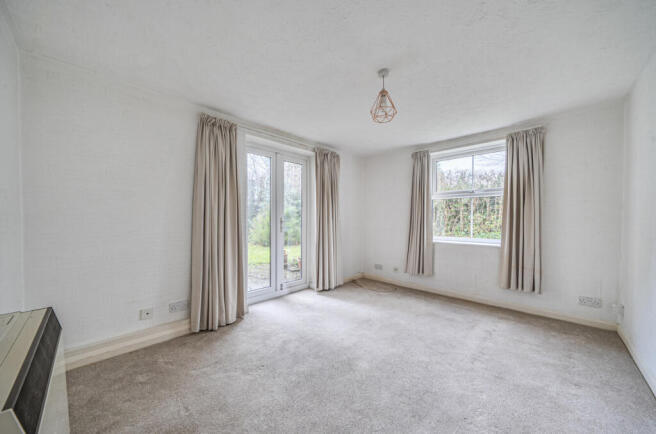 1407690-8-697ce7e...