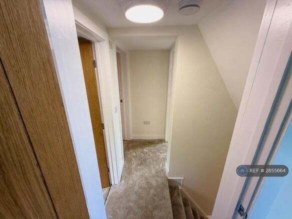 3 bed Detached to rent Image 9