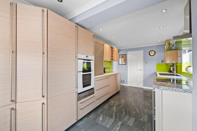 3 bed Detached for sale Image 9
